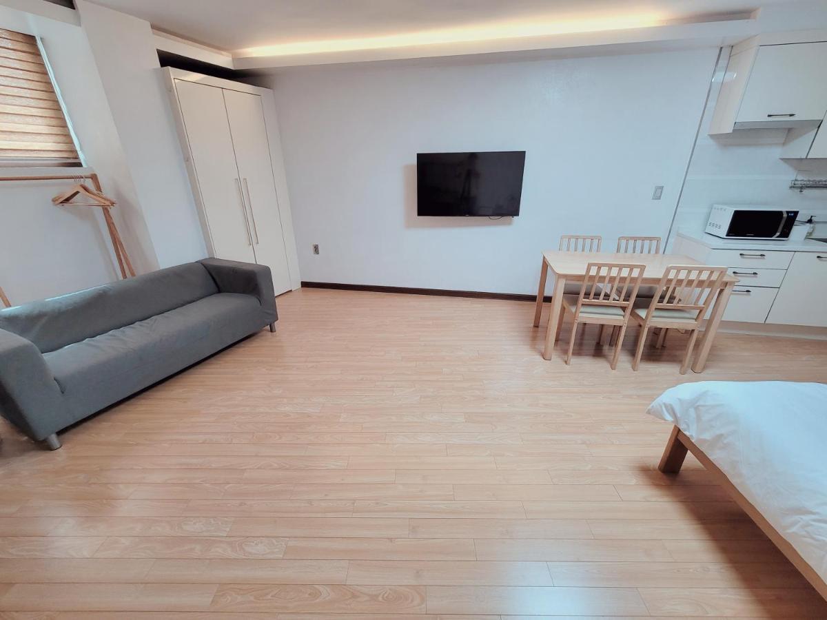 Villa Seogwiporto Extérieur photo