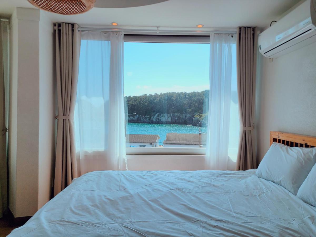 Villa Seogwiporto Extérieur photo