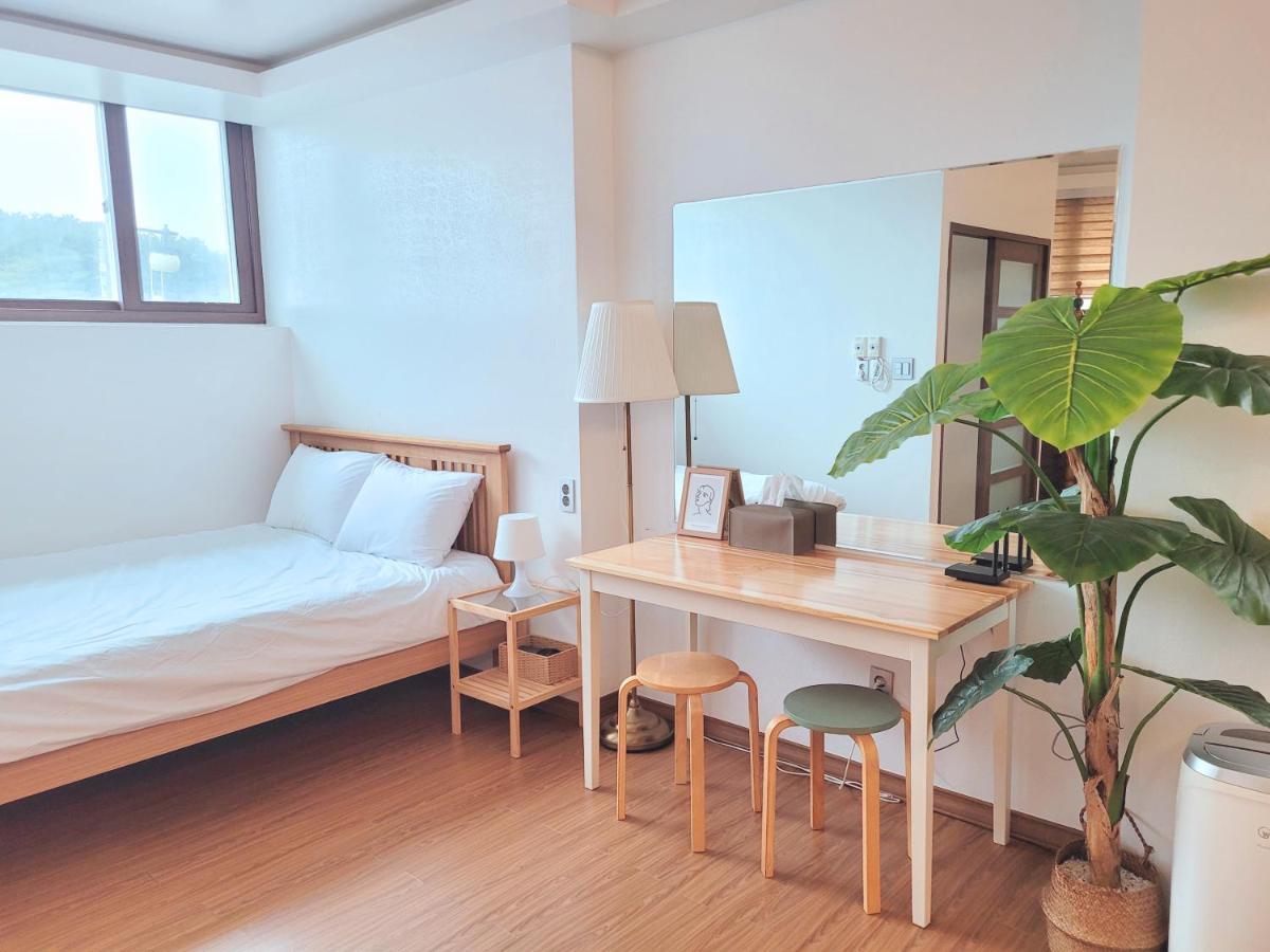 Villa Seogwiporto Extérieur photo