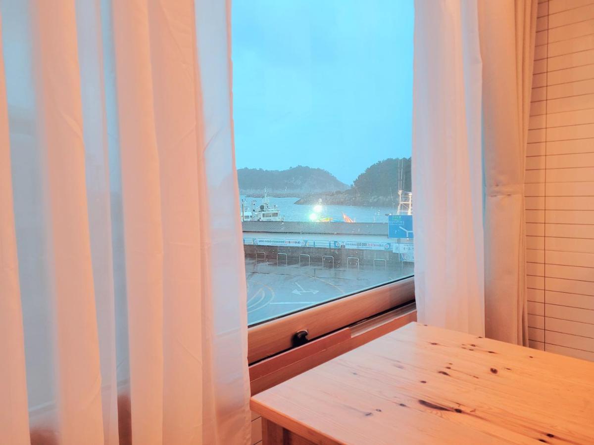 Villa Seogwiporto Extérieur photo
