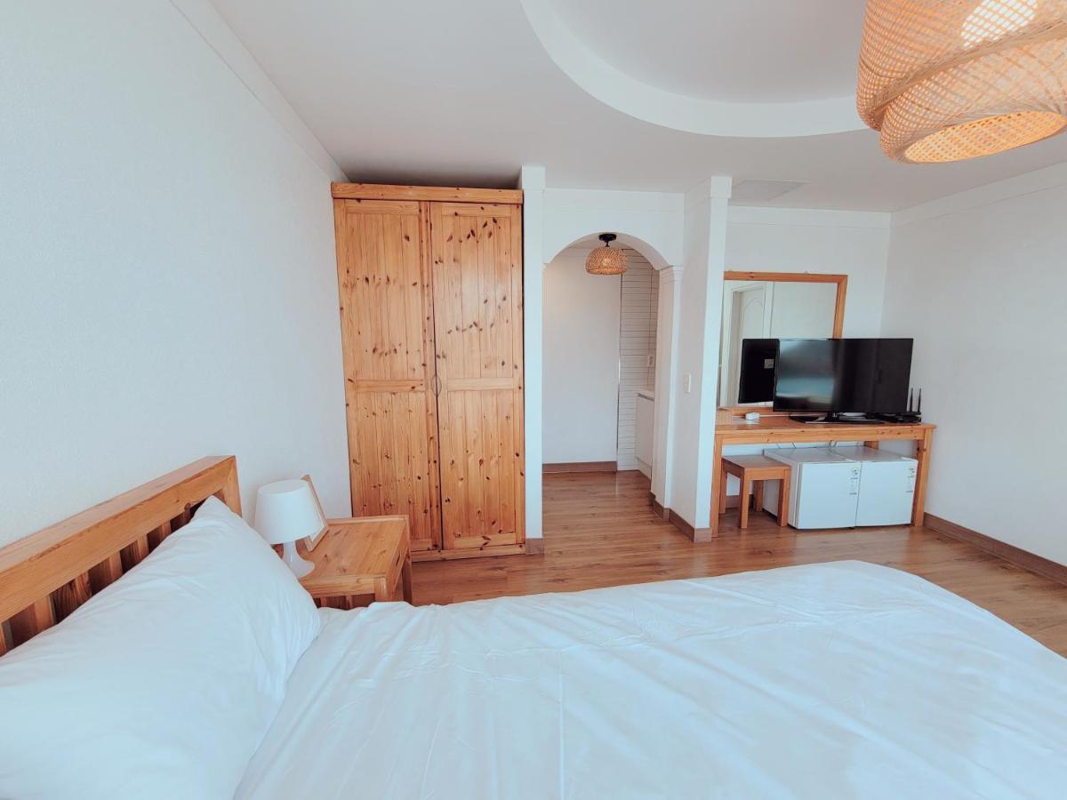 Villa Seogwiporto Extérieur photo