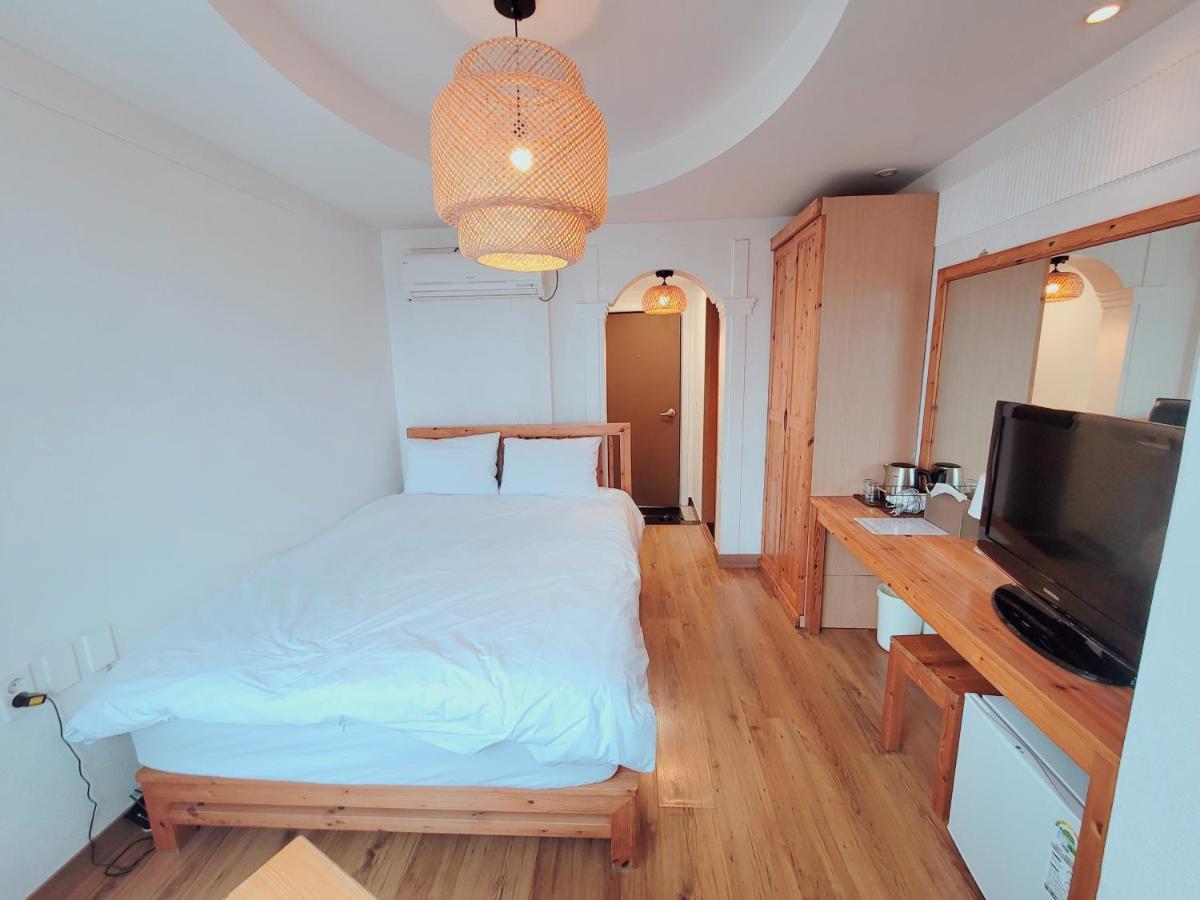 Villa Seogwiporto Extérieur photo