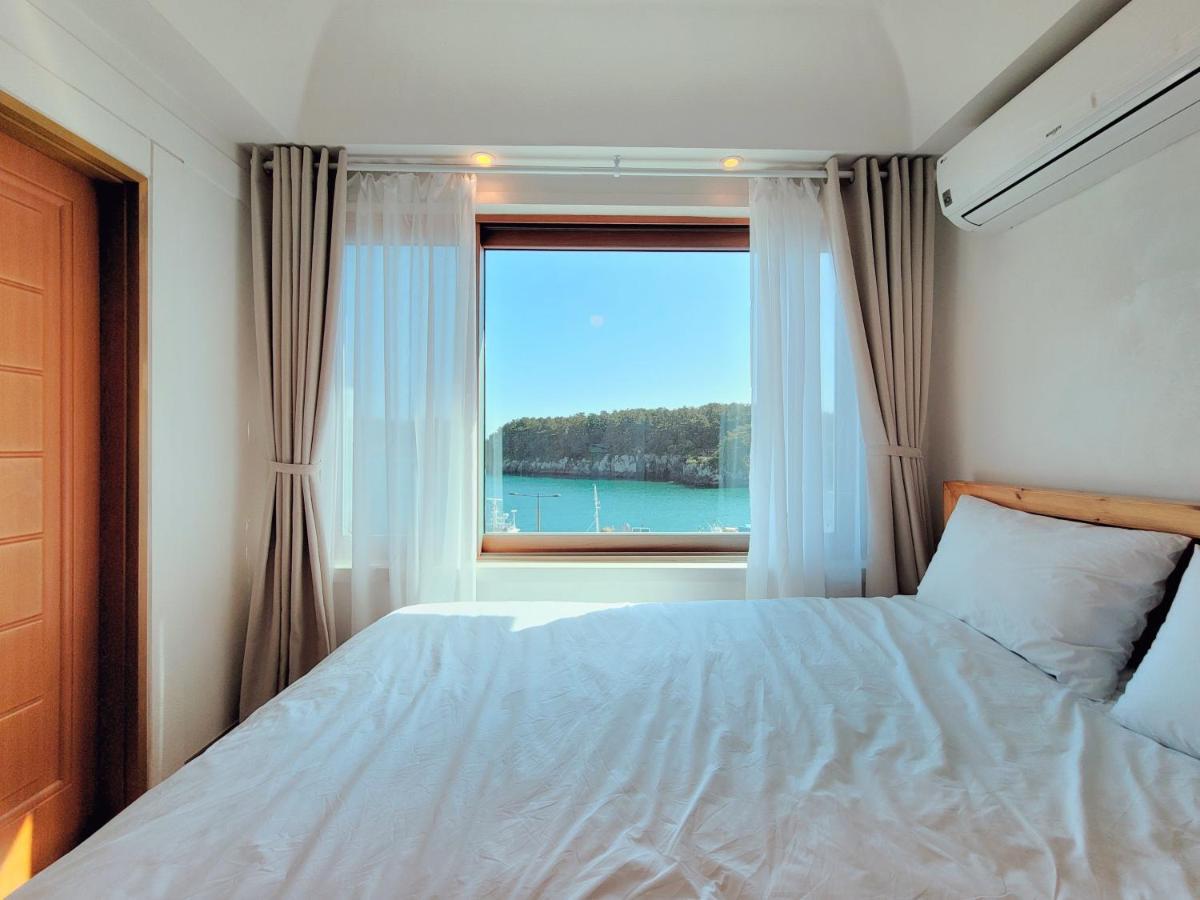 Villa Seogwiporto Extérieur photo