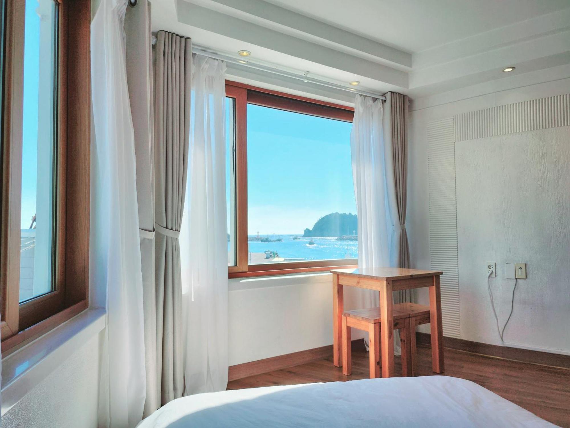 Villa Seogwiporto Extérieur photo